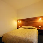 & Astoma * Palanga
