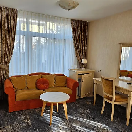 홈스테이 & Astoma 팔랑가