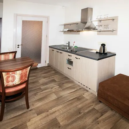 & Astoma Homestay Palanga