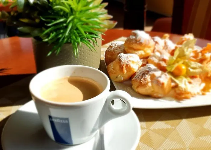 & Astoma * 팔랑가