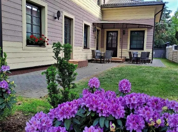 民宿 & Astoma 帕兰加