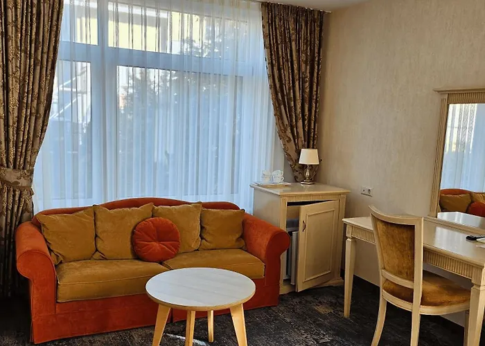 民宿 & Astoma 帕兰加